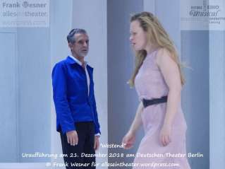 Ulrich Matthes und Anja Schneider in "Westend" - Uraufführung am 21. Dezember 2018 am Deutschen Theater Berlin © Frank Wesner