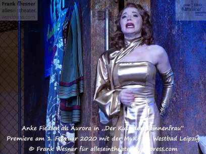 Anke Fiedler als Aurora in „Der Kuss der Spinnenfrau“ – Premiere am 1. Februar 2020 mit der MuKo im Westbad Leipzig © Frank Wesner